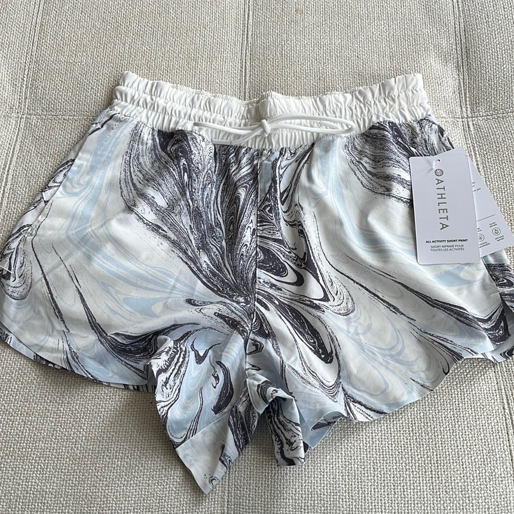 NWT Athleta All Activity Short Print. XS.